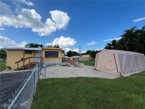 8305 Tolles Dr, North Fort Myers, FL 33917
