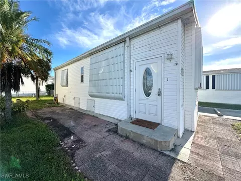 4741 Split Log Ln W, Estero, FL 33928 photo 3