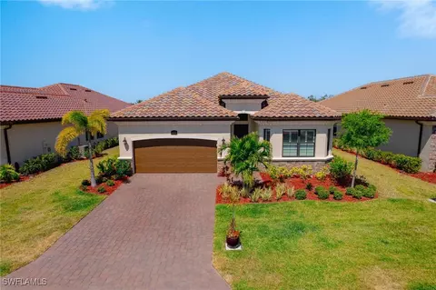 28020 Foxrock Ct, Bonita Springs, FL 34135