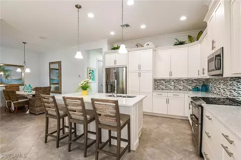8837 Yucatan Ct, Naples, FL 34112 photo 5