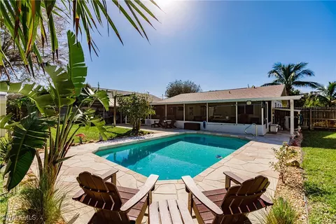 10138 Sunshine Dr, Bonita Springs, FL 34135