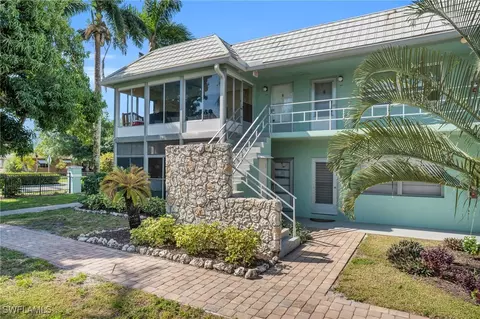 3225 E Riverside Dr #15A, Fort Myers, FL 33916