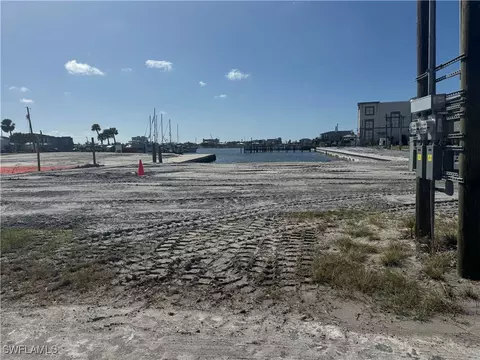 19281 Apt 6 San Carlos Blvd, Fort Myers Beach, FL 33931