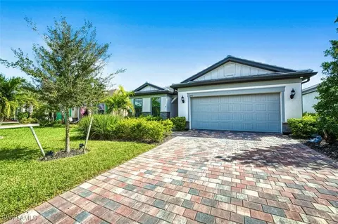 3692 E Hampton Cir, Alva, FL 33920