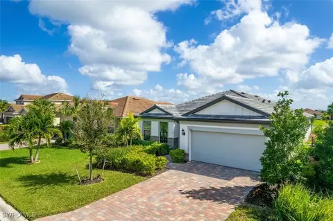 3692 E Hampton Cir, Alva, FL 33920 photo 4