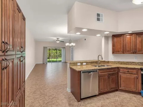 1113 Winding Pines Cir #102, Cape Coral, FL 33909