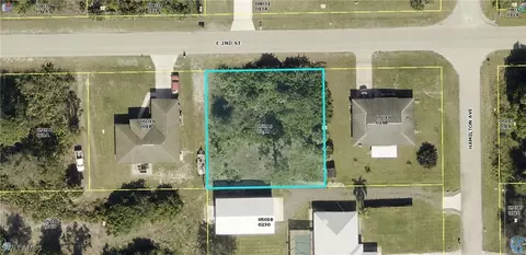 2904 E 2nd St, Lehigh Acres, FL 33936