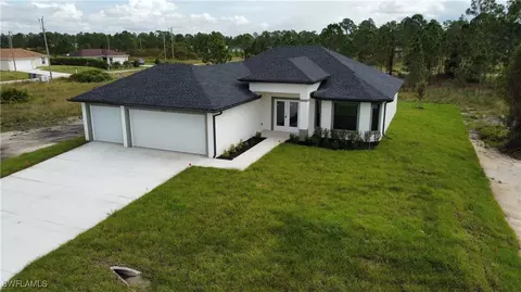 1043 Manta Ave S, Lehigh Acres, FL 33974