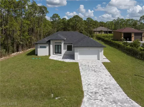1110 Oak Ave, Lehigh Acres, FL 33972