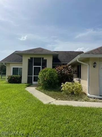 409 Mckinley Ave, Lehigh Acres, FL 33972