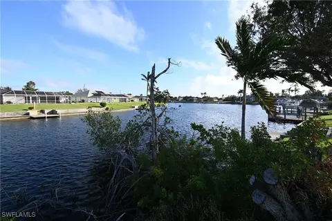 511 SE 32nd St, Cape Coral, FL 33904