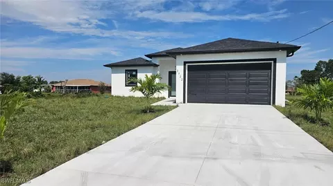 3722 4 St SW, Lehigh Acres, FL 33976