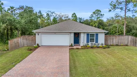 5051 Wild Goose Cir, Labelle, FL 33935