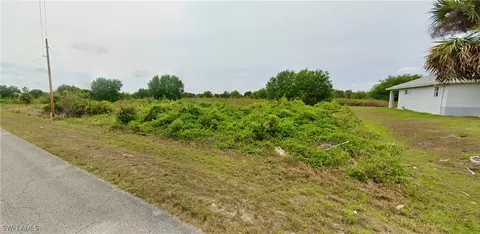 915 North Ave, Lehigh Acres, FL 33972