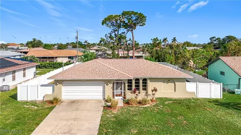 4203 SW 6th Pl, Cape Coral, FL 33914