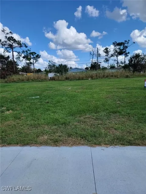 5455 8th Ave, Fort Myers, FL 33907