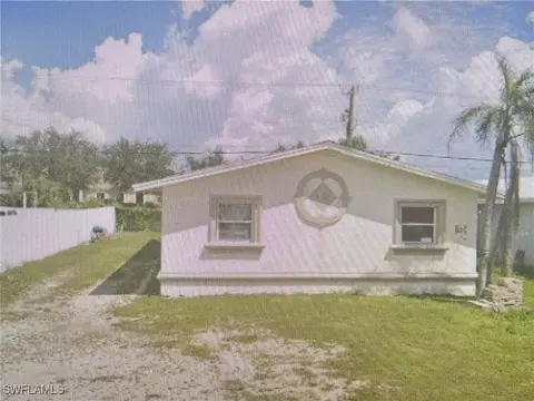 1727 Maple Dr, Fort Myers, FL 33907