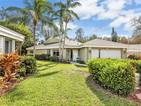 21701 Sungate Ct, Estero, FL 33928 photo 2