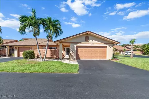 6453 Royal Woods Dr, Fort Myers, FL 33908