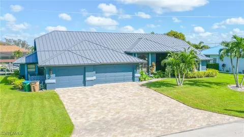 211 SW 37th Ln, Cape Coral, FL 33914