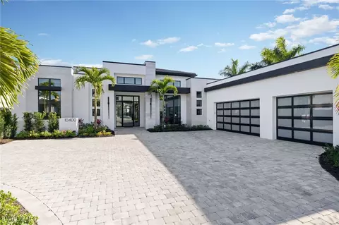 10400 Via Parma Way, Miromar Lakes, FL 33913