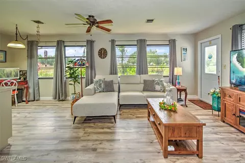 19988 Lake Vista Cir, Lehigh Acres, FL 33936