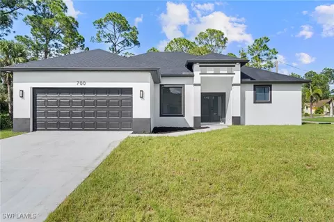 700 W 7th St, Lehigh Acres, FL 33972
