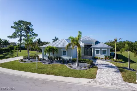 6012 Eagle Watch Ct, North Fort Myers, FL 33917