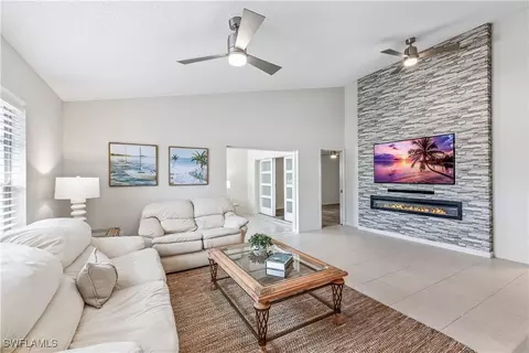 1354 Sandtrap Dr, Fort Myers, FL 33919