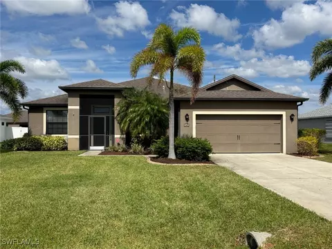 919 SW 36th Ter, Cape Coral, FL 33914