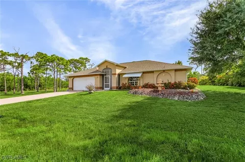8704 Yukon Ct, Saint James City, FL 33956