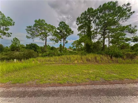 1826 Laurie St, Lehigh Acres, FL 33972