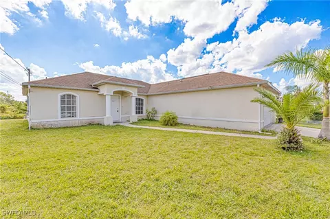 3107 39th St SW, Lehigh Acres, FL 33976