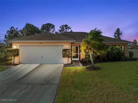 3019 32nd St SW, Lehigh Acres, FL 33976