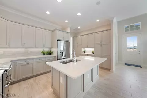 8872 Yucatan Ct, Naples, FL 34112 photo 6
