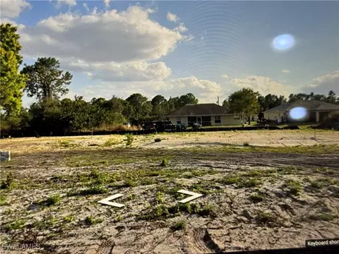 3213 38th St SW, Lehigh Acres, FL 33976