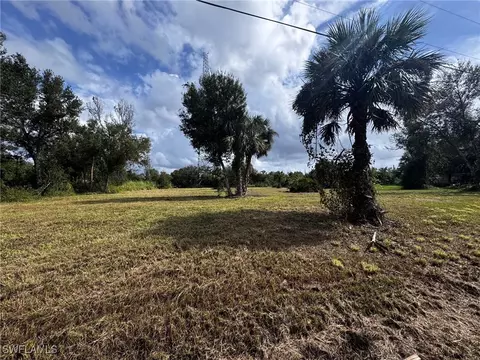 7961 Bartholomew Dr, North Fort Myers, FL 33917