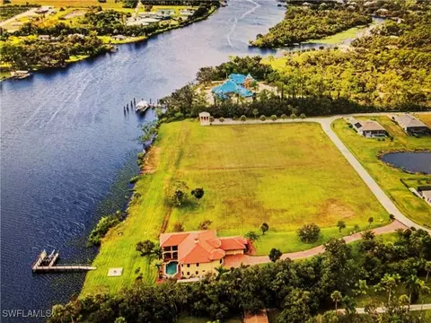 17107 Serengeti Cir, Alva, FL 33920