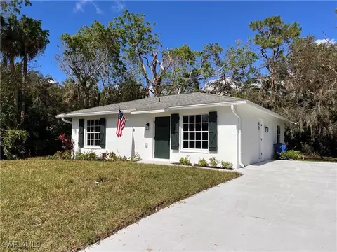 8461 Judeth Ln, Estero, FL 33928 photo 2