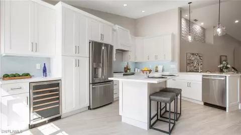 8390 Excalibur Cir #F12, Naples, FL 34108