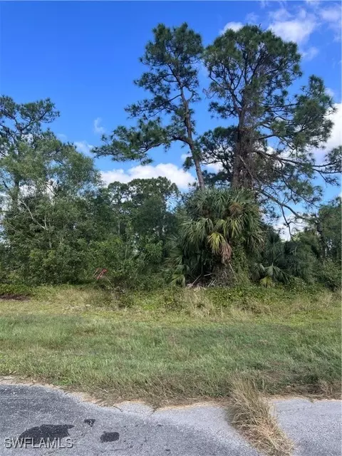 5010 Day Ct, Labelle, FL 33935