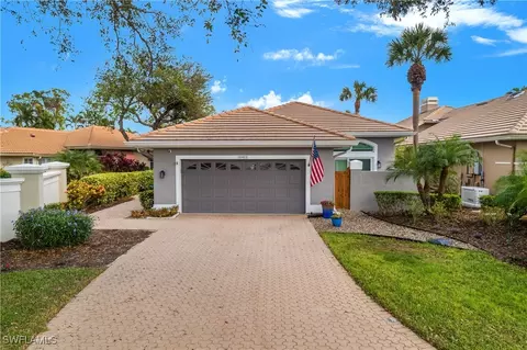 10403 Quail Crown Dr, Naples, FL 34119