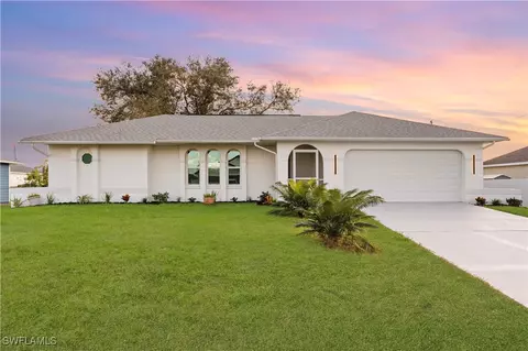 908 NE 11th St, Cape Coral, FL 33909
