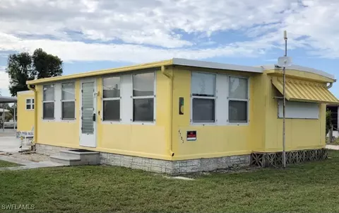 4793 Curlew Dr, Saint James City, FL 33956