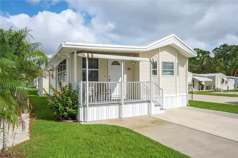 42 La Fonda Ln, North Fort Myers, FL 33903