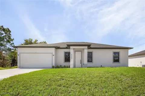 8049 Memory Cir, Labelle, FL 33935 photo 2