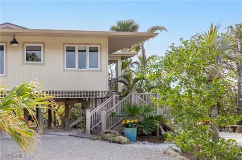 4372 Gulf Pines Dr, Sanibel, FL 33957