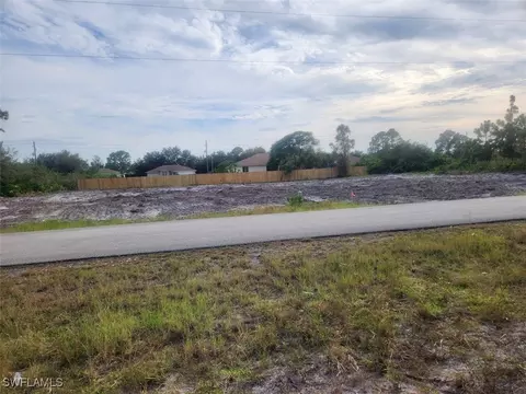 2513 43rd St W, Lehigh Acres, FL 33971