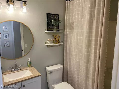 Bath - 4023 E Sunflower Cir, Labelle, FL 33935 photo 2 of 2