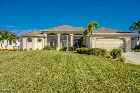 3701 SW 5th St, Cape Coral, FL 33991